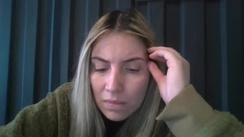 Snapshot of sweet__alana chatting on September 29, 11:59 am Sweet alana online show from September 29, 11:59 am