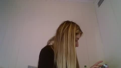 Snapshot of sweet__alana chatting on October 8, 10:51 pm Sweet alana online show from October 8, 10:51 pm