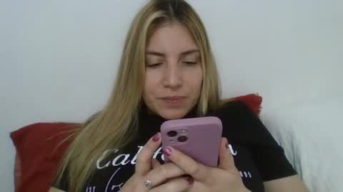 Snapshot of sweet__alana chatting on October 14, 1:06 am Sweet alana online show from October 14, 1:06 am