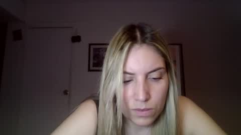 Snapshot of sweet__alana chatting on October 21, 11:05 pm Sweet alana online show from October 21, 11:05 pm