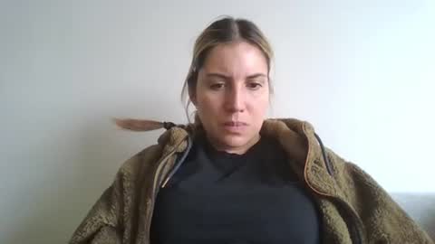 Snapshot of sweet__alana chatting on November 3, 8:10 pm Sweet alana online show from November 3, 8:10 pm