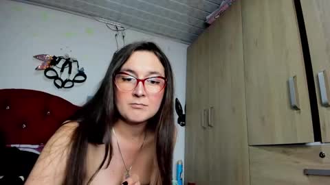 sweet__suck69bitch online show from January 1, 12:53 am