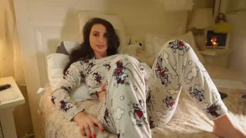 free  online show from December 14, 1:38 pm