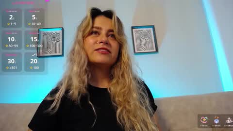 Snapshot of sweet_bella_valery_ chatting on November 13, 10:19 pm Bella Valery online show from November 13, 10:19 pm