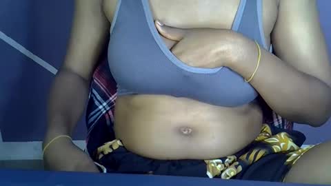 Snapshot of sweet_berry31 chatting on September 26, 7:12 am baby girl online show from September 26, 7:12 am