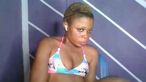 Snapshot of sweet_berry31 chatting on October 13, 12:54 am baby girl online show from October 13, 12:54 am