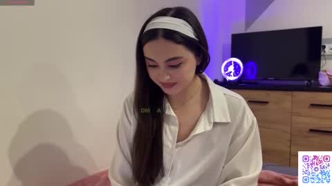 Snapshot of sweet_berrybabe chatting on February 24, 6:50 pm sweet_berrybabe online show from February 24, 6:50 pm