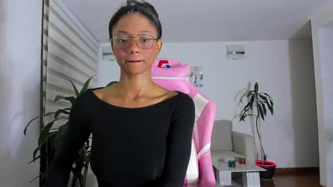Snapshot of sweet_brunette88 chatting on March 9, 3:01 am sweet_brunette88 online show from March 9, 3:01 am