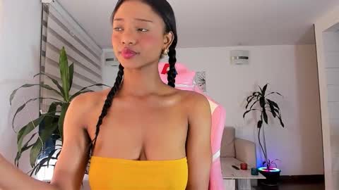 Snapshot of sweet_brunette88 chatting on October 16, 8:21 pm sweet_brunette88 online show from October 16, 8:21 pm