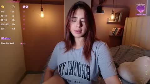 Snapshot of sweet_cami1 chatting on February 24, 4:05 am Camila online show from February 24, 4:05 am