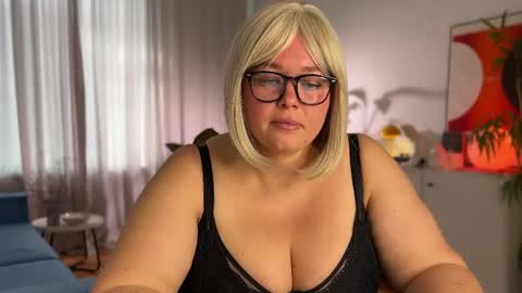 Caroline online show from April 22, 7:00 am