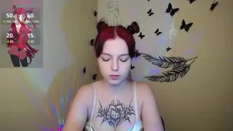 Snapshot of sweet_cherryg chatting on December 16, 4:27 pm Ivy online show from December 16, 4:27 pm