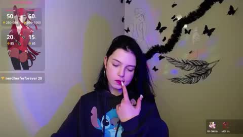 Snapshot of sweet_cherryg chatting on February 14, 5:36 pm Ivy online show from February 14, 5:36 pm