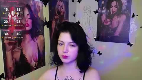 Snapshot of sweet_cherryg chatting on March 11, 2:07 pm Ivy online show from March 11, 2:07 pm