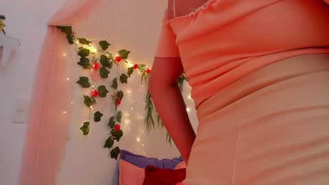 Chloe online show from December 18, 6:14 pm