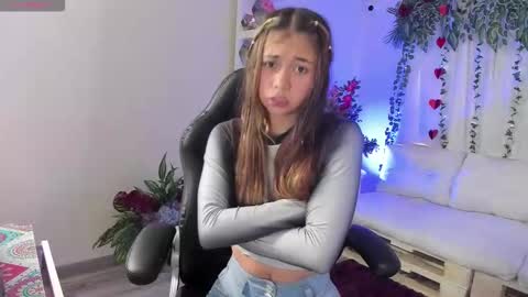Snapshot of sweet_daniiela chatting on September 14, 3:22 pm IM Dani online show from September 14, 3:22 pm