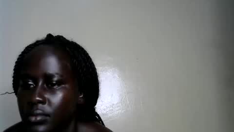 Snapshot of sweet_diva19 chatting on February 28, 12:21 am sweet_diva19 online show from February 28, 12:21 am