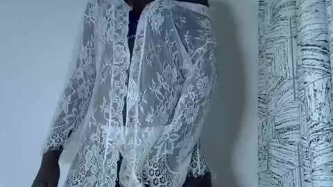 Snapshot of sweet_diva19 chatting on May 8, 10:04 pm sweet_diva19 online show from May 8, 10:04 pm