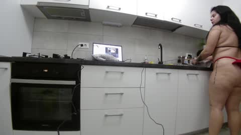 Snapshot of sweet_ella chatting on December 25, 7:34 pm online show from December 25, 7:34 pm