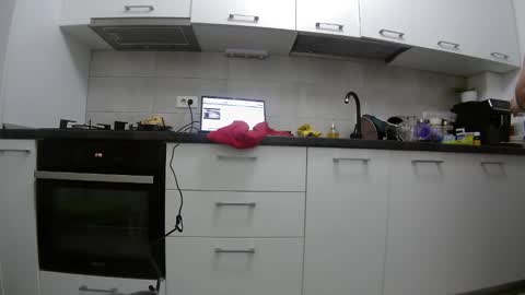 Snapshot of sweet_ella chatting on February 18, 9:09 pm online show from February 18, 9:09 pm