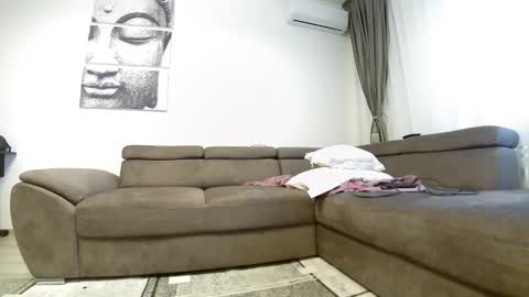 Snapshot of sweet_ella chatting on March 6, 11:47 am online show from March 6, 11:47 am