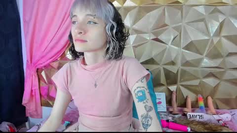  emmili  online show from January 31, 12:18 pm