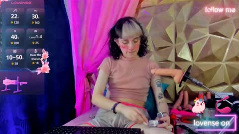  emmili  online show from September 26, 12:20 pm