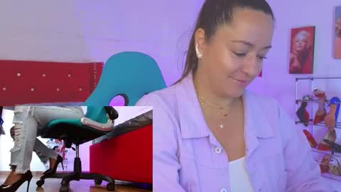 Snapshot of sweet_evans___ chatting on October 5, 2:32 am Sweet Evans online show from October 5, 2:32 am