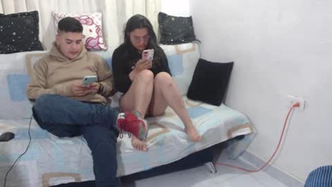 Snapshot of sweet_fantasy_couple chatting on January 22, 1:10 am sweet_fantasy_couple online show from January 22, 1:10 am