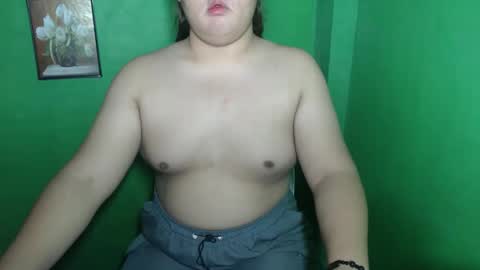 Snapshot of sweet_frex123 chatting on September 12, 12:33 am sweet_frex123 online show from September 12, 12:33 am