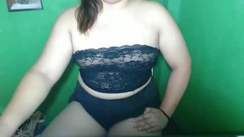 Snapshot of sweet_frex123 chatting on October 7, 2:42 am sweet_frex123 online show from October 7, 2:42 am