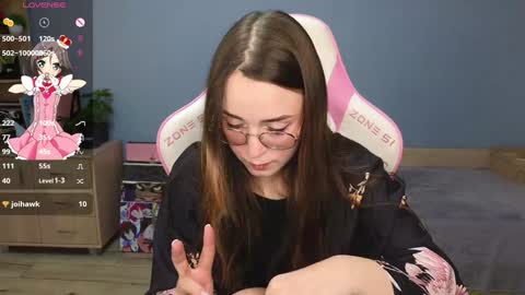 Snapshot of sweet_frosty chatting on December 6, 3:52 am Alice online show from December 6, 3:52 am