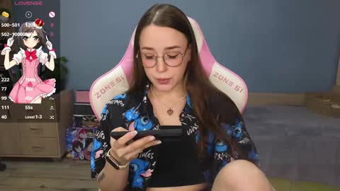 Snapshot of sweet_frosty chatting on December 19, 2:56 am Alice online show from December 19, 2:56 am