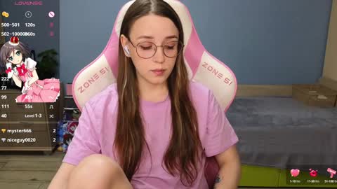 Snapshot of sweet_frosty chatting on December 20, 2:30 am Alice online show from December 20, 2:30 am