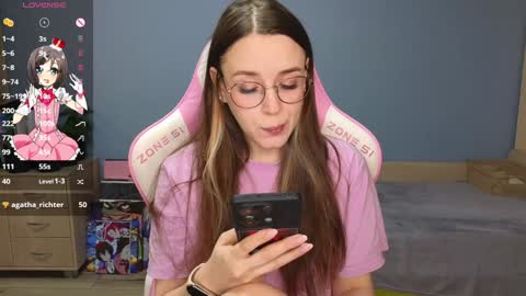 Snapshot of sweet_frosty chatting on December 25, 2:57 am Alice online show from December 25, 2:57 am