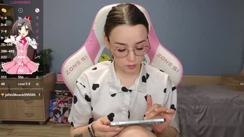 Snapshot of sweet_frosty chatting on December 31, 3:12 am Alice online show from December 31, 3:12 am