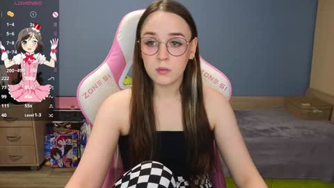 Snapshot of sweet_frosty chatting on January 4, 2:35 am Alice online show from January 4, 2:35 am