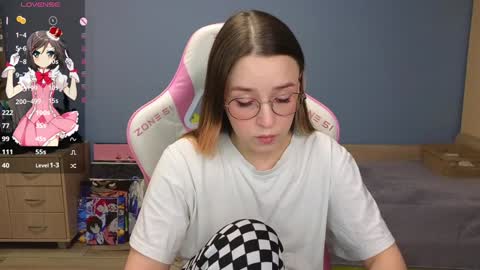 Snapshot of sweet_frosty chatting on January 9, 3:26 am Alice online show from January 9, 3:26 am