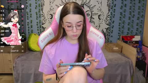 Snapshot of sweet_frosty chatting on January 15, 3:54 am Alice online show from January 15, 3:54 am