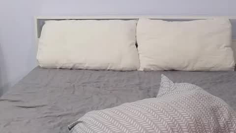 Snapshot of sweet_haeven chatting on December 1, 7:52 pm Im Mia.LOVELY PATTERNS 100 120 160 200 my toy buzzes from 2 tip online show from December 1, 7:52 pm