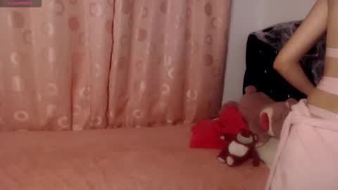 Snapshot of sweet_hannaah chatting on October 17, 10:07 am Hannah online show from October 17, 10:07 am