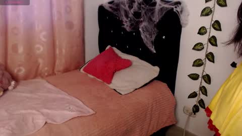 Snapshot of sweet_hannaah chatting on October 18, 11:00 am Hannah online show from October 18, 11:00 am