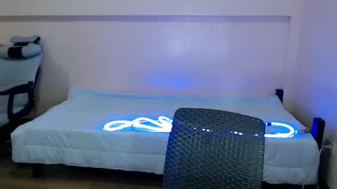 sophia daisy  online show from October 13, 11:05 pm