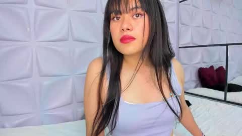 Snapshot of sweet_helen_ chatting on November 28, 7:38 pm Lyn online show from November 28, 7:38 pm