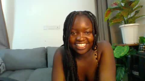 Snapshot of sweet_jenica chatting on December 7, 4:42 am ESTHER NEEMA online show from December 7, 4:42 am