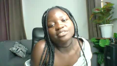 Snapshot of sweet_jenica chatting on December 14, 8:34 am ESTHER NEEMA online show from December 14, 8:34 am