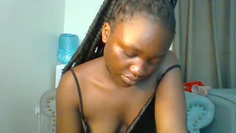 Snapshot of sweet_jenica chatting on December 28, 4:51 am ESTHER NEEMA online show from December 28, 4:51 am