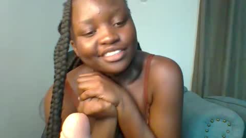 Snapshot of sweet_jenica chatting on December 31, 7:20 am ESTHER NEEMA online show from December 31, 7:20 am