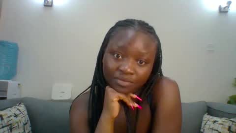 Snapshot of sweet_jenica chatting on February 5, 5:09 am ESTHER NEEMA online show from February 5, 5:09 am