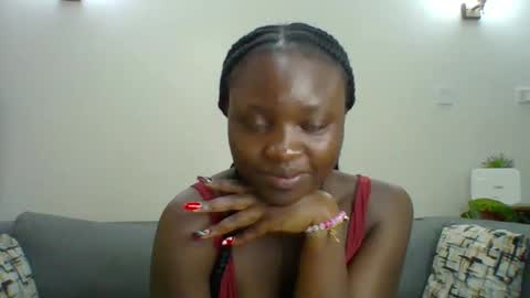 Snapshot of sweet_jenica chatting on February 18, 4:48 am ESTHER NEEMA online show from February 18, 4:48 am